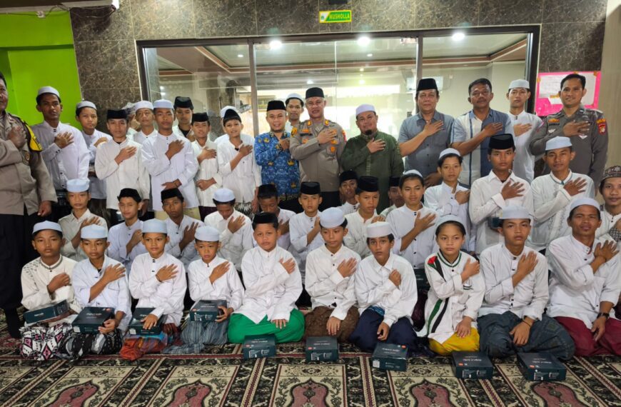 Polsek Bekasi Barat Santuni Anak Yatim, Wujud Empati&hellip;