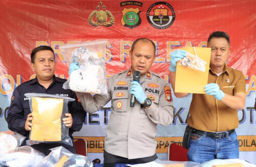 Sejoli yang Tega Tinggalkan Bayi di Apartemen&hellip;