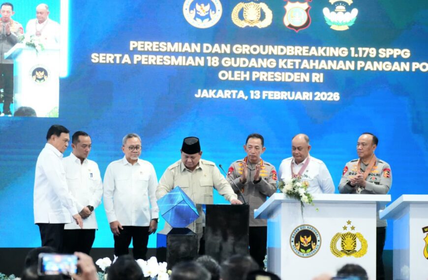 PRESIDEN PRABOWO ANUGERAHKAN BINTANG JASA DAN SATYALANCANA WIRA KARYA KEPADA…