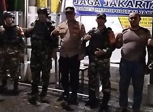 Koramil 03/Ps.Rebo-Ciracas Bersama Tiga Pilar dan Warga Gelar…