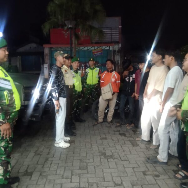 Koramil 05/Bantar Gebang Perkuat Patroli Malam, Sinergi Personil…