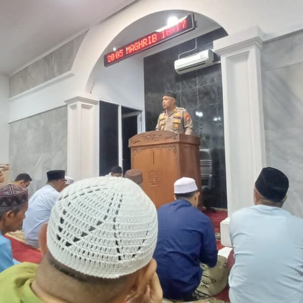 Tarawih Keliling Kapolsek Bekasi Barat Ajak Jemaah Cegah…