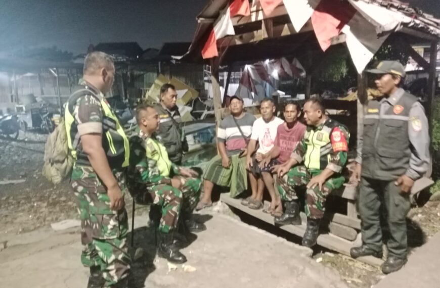 Patroli Maung dan Jalan Kaki Koramil 03/Teluk Pucung Intensifkan Pengamanan&hellip;