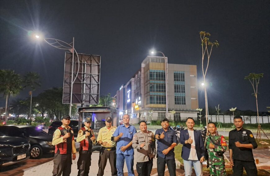 Sinergitas TNI–Polri, Bhabinkamtibmas Medan Satria Patroli Bersama di Kawasan SCBD…