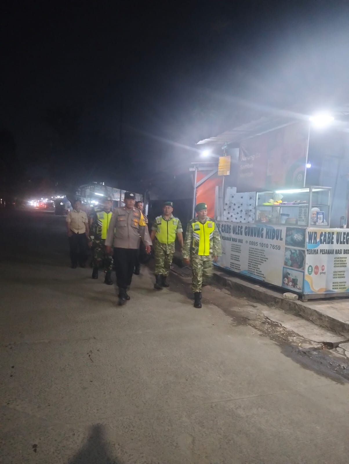 Sinergi TNI–Polri, Koramil 01/Kranji dan Polsek Bekasi Barat Perkuat Patroli Gabungan Demi Kamtibmas Kondusif