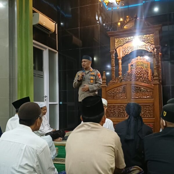 Tarawih Keliling Kapolsek Bekasi Barat di Masjid Jami&hellip;