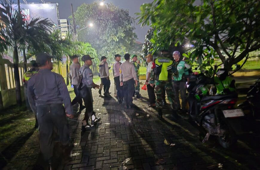 Sinergitas Koramil 02/Pondok Gede dan Polsek Pondok Gede Gelar Patroli&hellip;