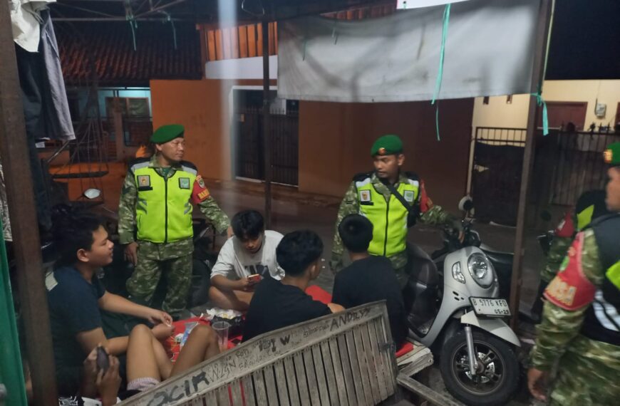 Jaga Wilayah Binaan, Koramil 04/Jati Asih Laksanakan Patroli Bermotor Dan…