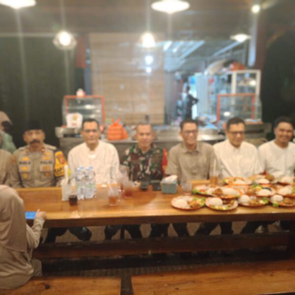 Resto Pinggir Kebun Sjf 88 Serpong Bersama Kapolsek,&hellip;