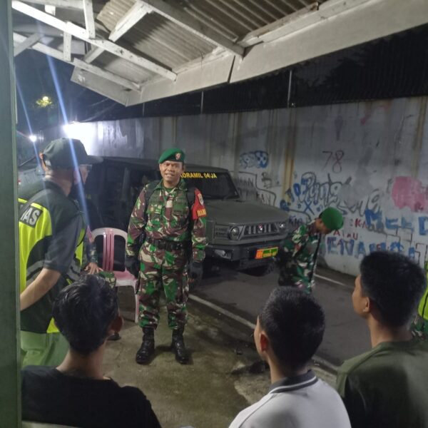 Patroli Malam, Koramil 04/Jati Asih Intensifkan Pemantauan Pemukiman…