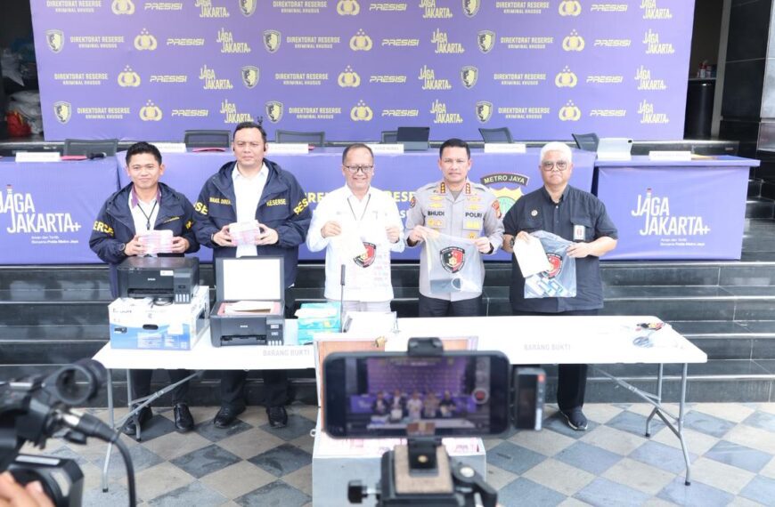 Polda Metro Jaya Bongkar Uang Palsu di Bogor,&hellip;