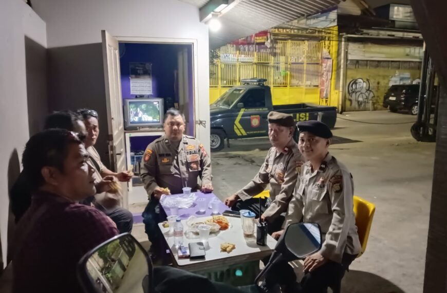 Antisipasi Tawuran Polsek Bekasi Barat Patroli Mobile