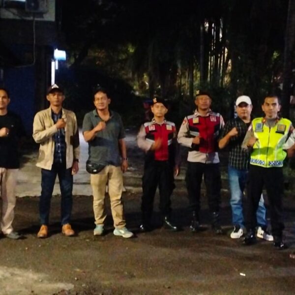 Patroli Polsek Bekasi Barat Berikan Rasa Aman Masyarakat