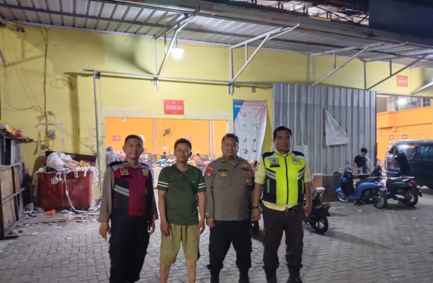 Tingkatkan Patroli Malam Polsek Bekasi Barat Ciptakan Situasi Aman, Kondusif