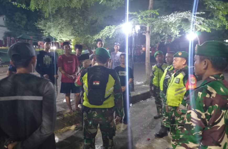 Patroli Malam Babinsa Koramil 04/Jati Asih, Tingkatkan Keamanan Wilayah dan&hellip;