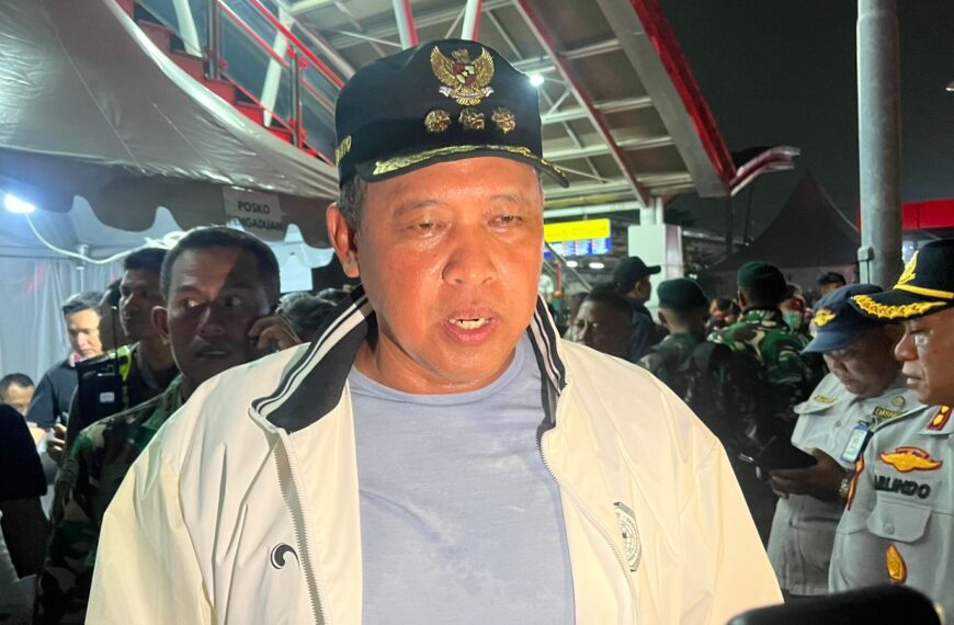 Wali Kota Bekasi Tinjau Lokasi Tabrakan Kereta di&hellip;