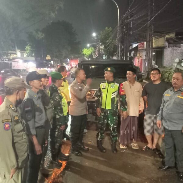 Patroli Sinergitas TNI-Polri dan Linmas, Koramil 05/Bantar Gebang&hellip;