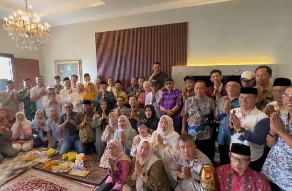 Halal Bihalal LMK Pondok Kopi, Perkuat Sinergi Warga&hellip;