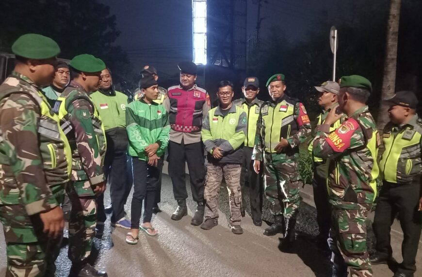 Patroli Gabungan TNI-Polri dan Linmas, Koramil 05/Bantar Gebang Sisir Wilayah&hellip;