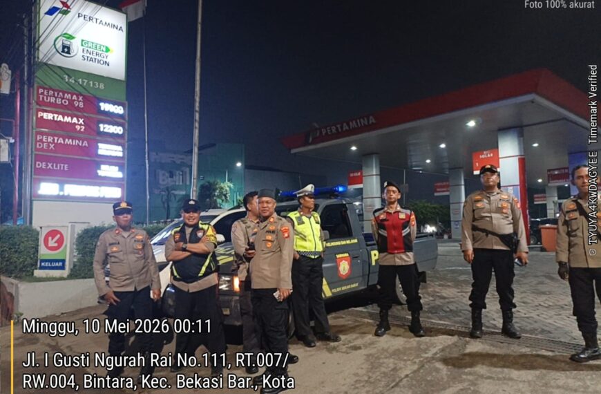 Kapolsek Bekasi Barat Pimpin Patroli Humanis Cegah Tawuran ‎
