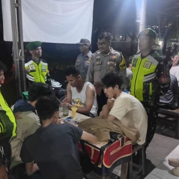 Patroli Gabungan TNI-Polri Koramil 05/Bantar Gebang dan Polsek&hellip;