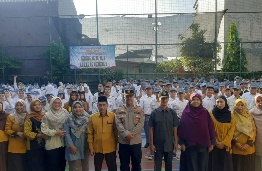 Kapolsek Bekasi Barat Edukasi Siswa SMK Bina Mandiri&hellip;