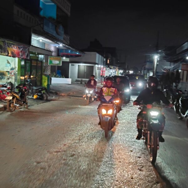 Patroli Malam Babinsa Koramil 01/Kranji Bersama Mitra Jaya,&hellip;
