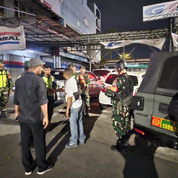 Patroli Maung TNI-Polri dan Linmas, Koramil 02/Pondok Gede&hellip;
