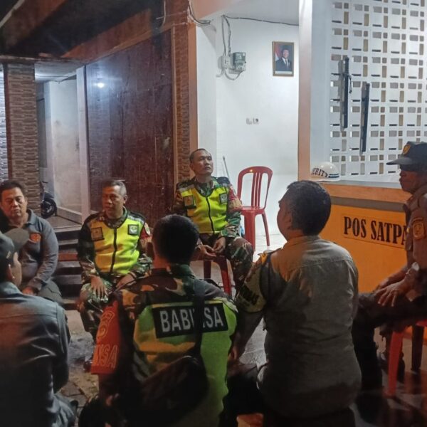 Patroli Malam Koramil 03/Teluk Pucung, Wujud Nyata Kepedulian…