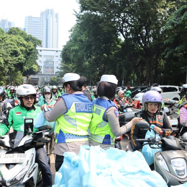 Wujudkan Kemitraan Humanis, Polda Metro Jaya Salurkan 350…