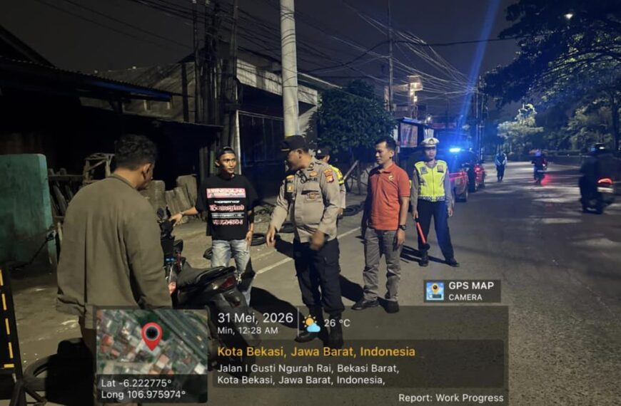 Pastikan Wilayah Aman, Kapolsek Polsek Bekasi Barat Pimpin Razia Stasioner&hellip;