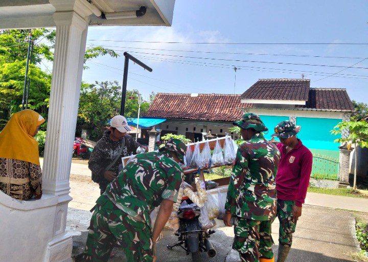 Pedagang Sayur Keliling Ikut Rasakan Berkah TMMD Reguler ke-128 Kodim Sragen