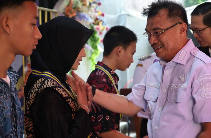 Pesan Plh Wali Kota Harris Bobihoe Kepada Lulusan SMPN 35…