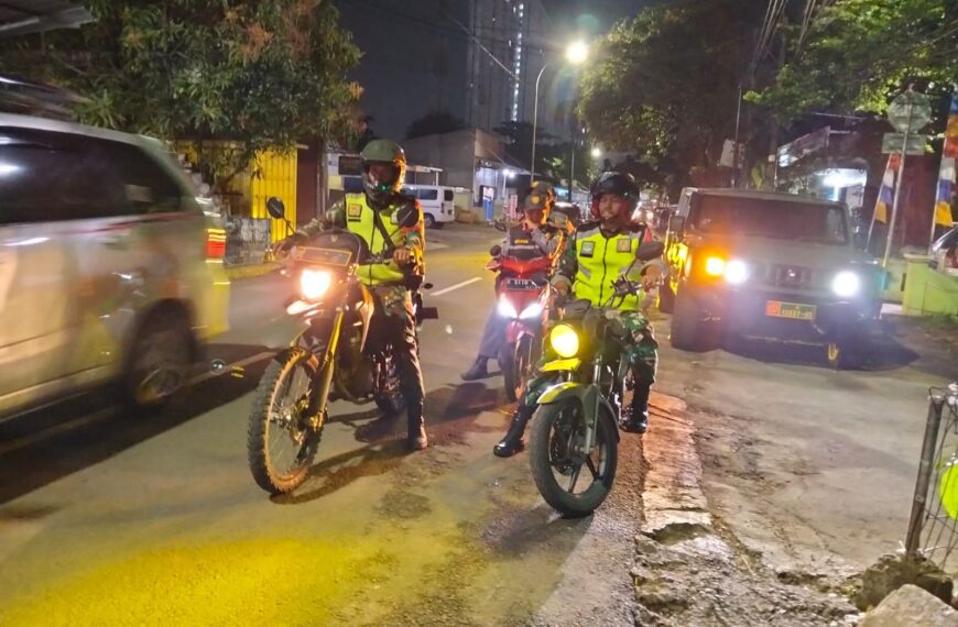 Patroli Menyentuh Permukiman, Babinsa Koramil 01/Kranji Pastikan Situasi…