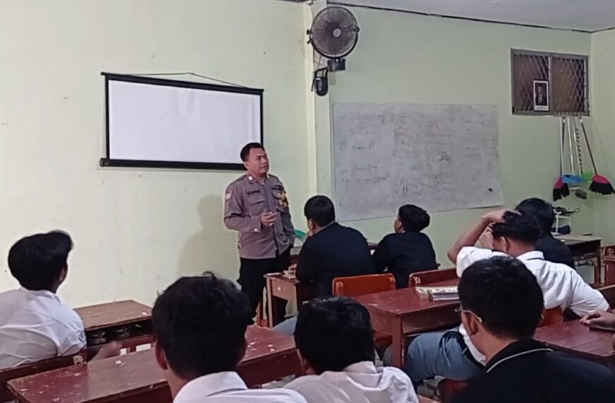 Bhabinkamtibmas Polsek Medansatria Himbau Pelajar SMK Ekuin Jauhi Demo dan&hellip;