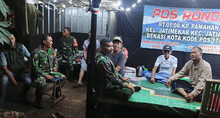 Patroli Rutin Babinsa Koramil 04/Jati Asih, Wujud Nyata Menjaga Keamanan dan Ketertiban Wilayah