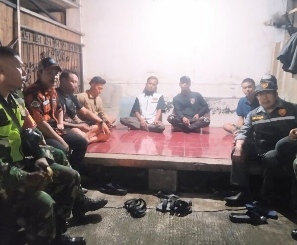 Pengamanan Wilayah Tanpa Henti, Babinsa Koramil 03/Teluk Pucung&hellip;