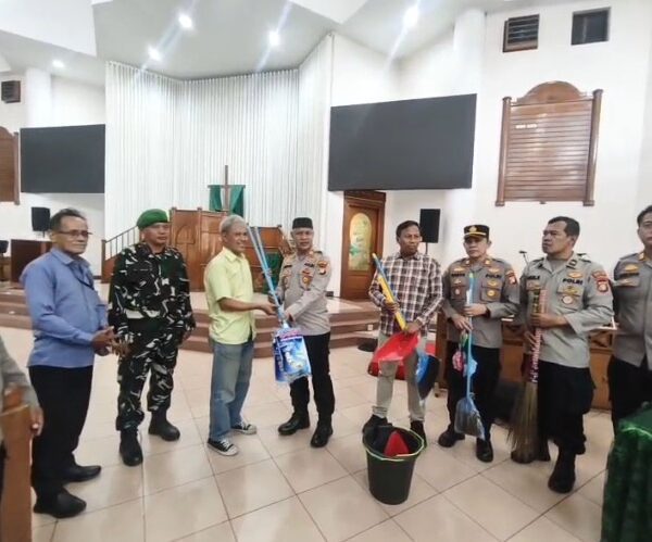 Bhakti Religi Polres Metro Bekasi Kota di Gereja&hellip;