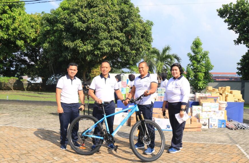 Jelang Sertijab, Karumkital Dr. Midiyato Suratani Pimpin Kegiatan Olahraga BersamaÂ