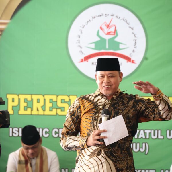 Tri Adhianto Resmikan Gedung Islamic Center Jamiyyatul Ulama…