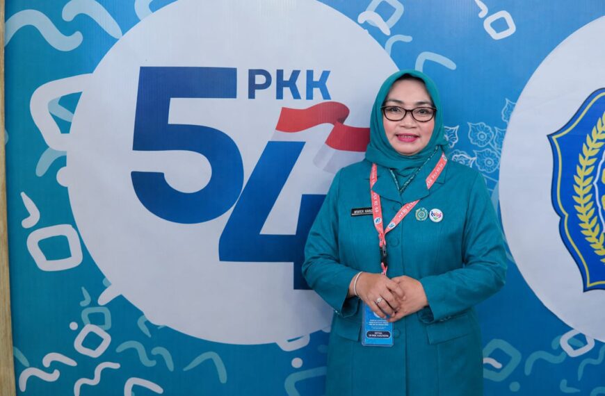 Ketua TP PKK Kota Bekasi Hadiri Puncak Peringatan HKG PKK…