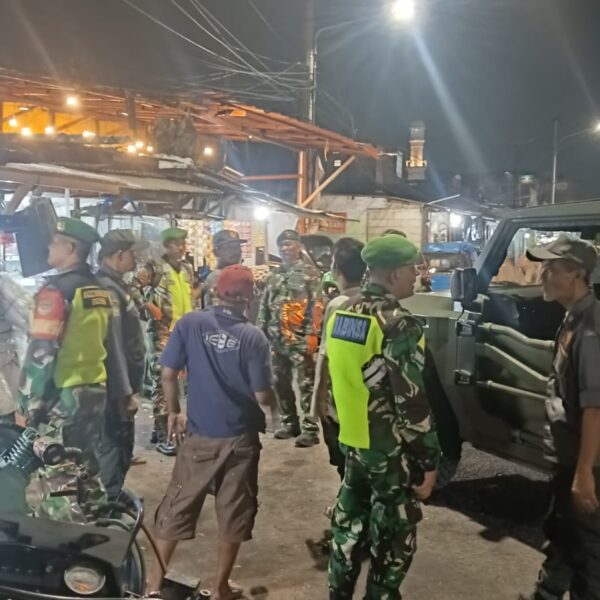 Patroli Sinergis Koramil 02/Pondok Gede dan Linmas Perkuat&hellip;
