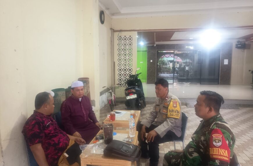 Sinergitas TNI–Polri, Bhabinkamtibmas dan Babinsa Sambangi Tokoh Masyarakat…