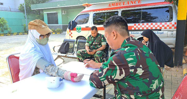 Sehat Bersama di Car Free Day, Kodim 0507/Bekasi Hadirkan Bakti Kesehatan Gratis untuk Warga