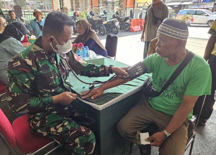 Pengobatan dan Cek Kesehatan Gratis, Koramil 02/Pondok Gede…