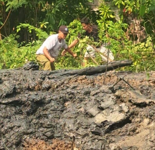 Warga RT 10 Perum Kirana Gotong Royong Uruk&hellip;
