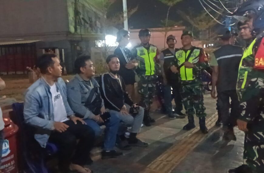 Patroli Malam Bersama, Koramil 02/Pondok Gede Pastikan…