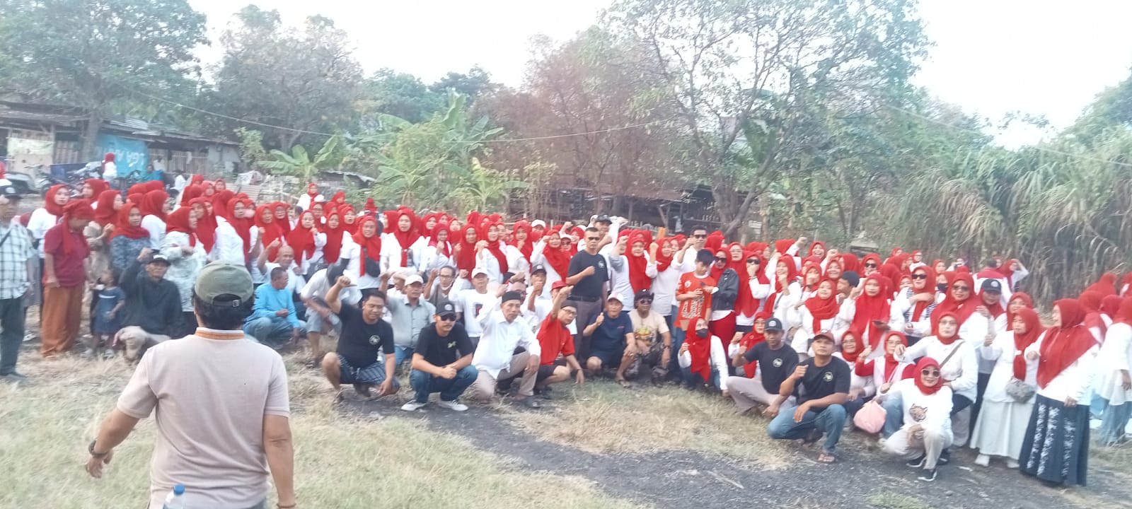 Cakades Subur Subangkit Gelar Pertemuan, Panggil Ibu-Ibu Pertiwi dan Beri Orasi