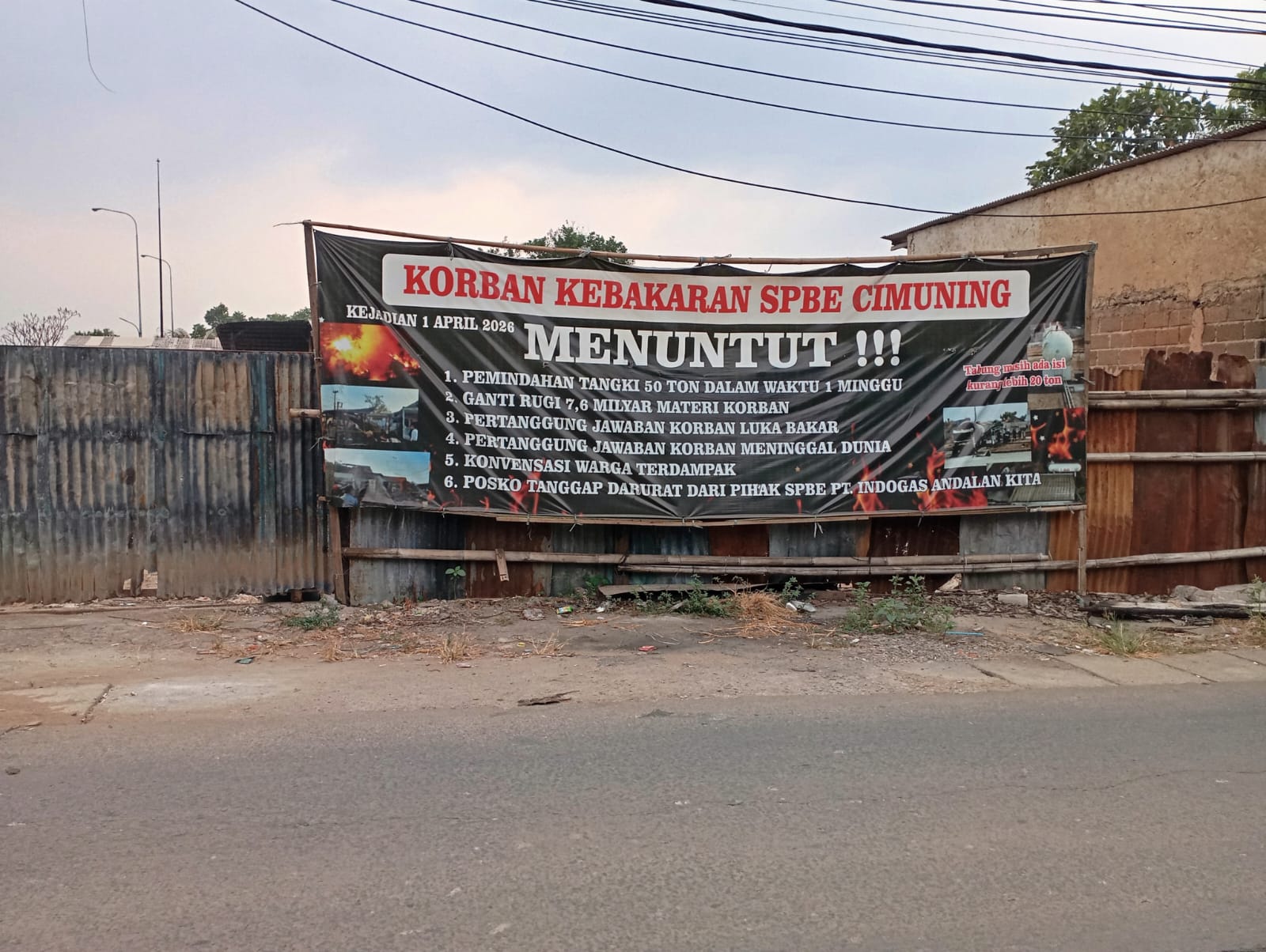 JERITAN WARGA CIMUNING: 5 BULAN PASCA KEBAKARAN SPBE, BELUM ADA REALISASI BANTUAN