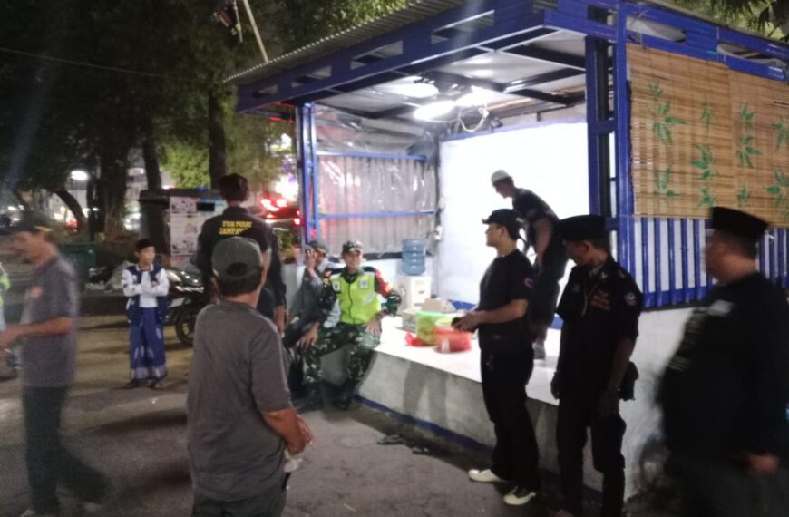 Patroli Malam, Koramil 03/Teluk Pucung Bersinergi Bersama Linmas Jaga Kamtibmas